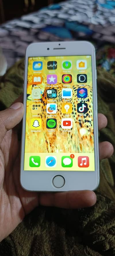 iphone 8 PTA Approved 64gb