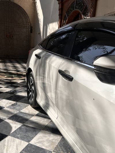 Civic oriel 2016 automatic