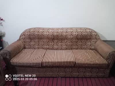 5 Seater Wooden Sofa Set for Sale -Good Condition