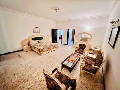 Daily & Weekly Basis Furnished room for rent Bahria town karachi.