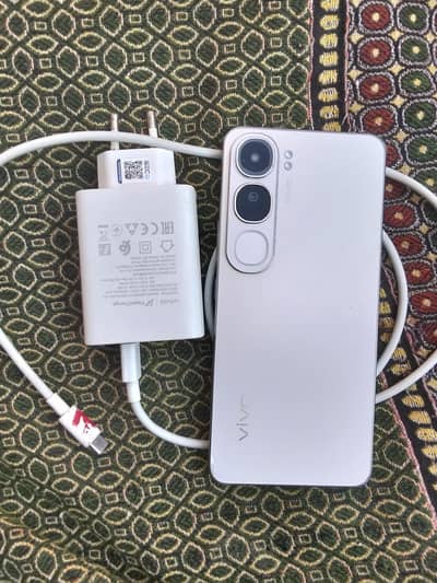 vivo y 200 8 GP 128 GB condition 10 by 10 mobile charger without box