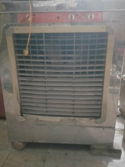 34" full size Air cooler is a good condition steel body