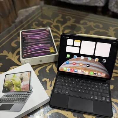 Ipad 11 pro m2 chip with pen and magic keyboard ( exchange possible )