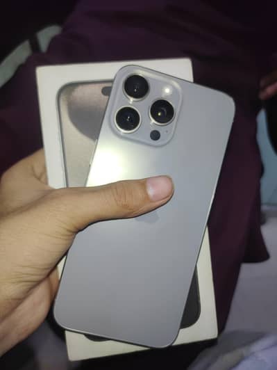 iphone 15pro max Factory unlocked  with box waterpack all ok