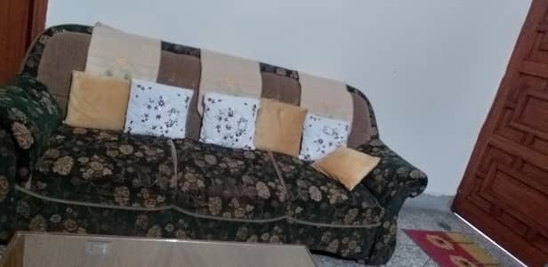 5 seater sofa for sale in a good condition