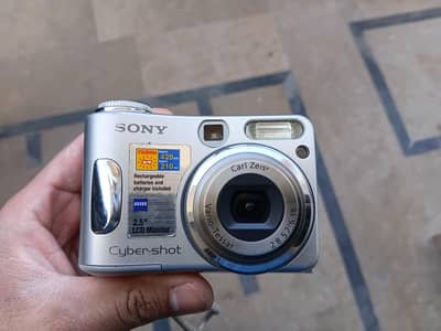 Sony DSC S90 Digital Camera