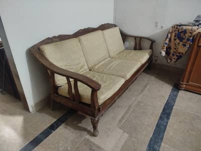 sofa set in good Condition