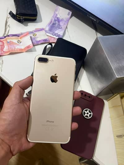iphone 7 plus 128 GB my WhatsApp number 03 25 022 67 56