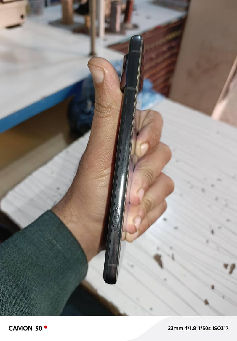 Google pixel 8 pro 4