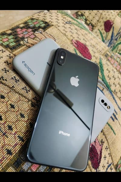 I phone XS Max Non PTA Factory unlocke