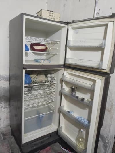 Full size Good condition and total jenion no repaired