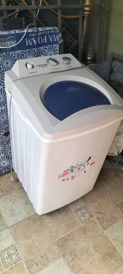 toyo washing machine  in good working condition