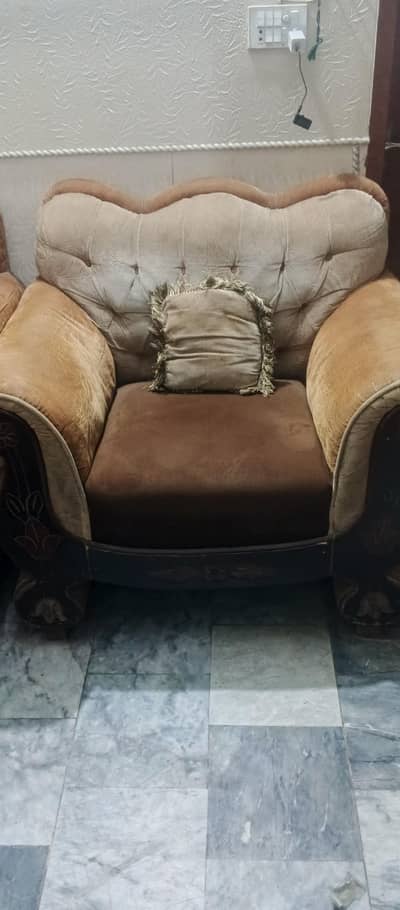 sofa in good condition