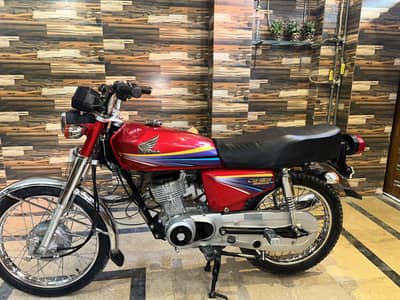 Honda cg 125 2011 model