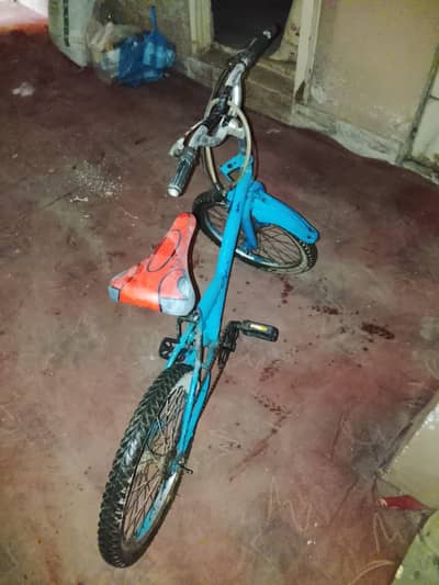 One handed used by a kid now selling in 5k all ok