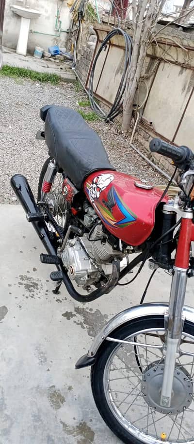 Exchange possible with 70t ur Old modal Honda 125