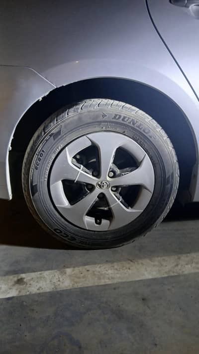 Prius Orignal 15 rim with tyre