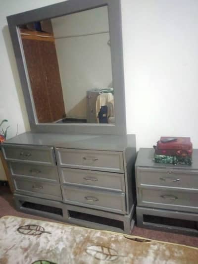 Dressing with Drawer