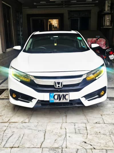 Brand new Honda civic total jenwan Brand new tayre koi km nai gari hom