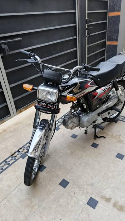 Honda CD 70 2025 model for sale 0/3/0/4/7/3/9/4/4/3/0