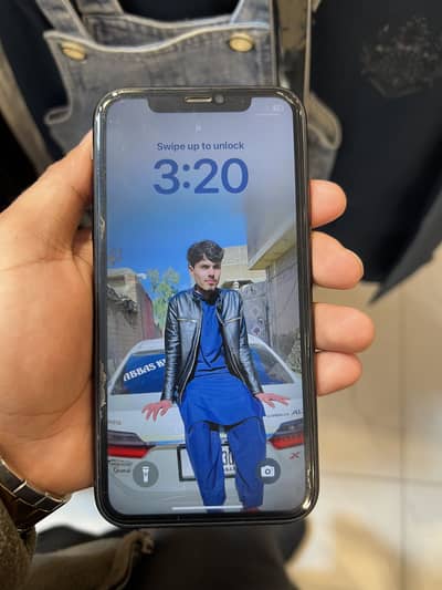 iPhone xr jv 64 battery health 87 condition 10/10