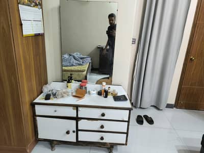 Old bedroom set with Almari and trunk