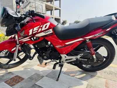 Honda CB 150F 2024