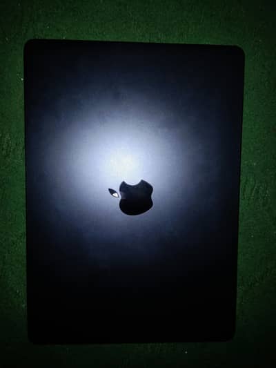 Macbook air M2 8/256 , 10/10 orignal box charger