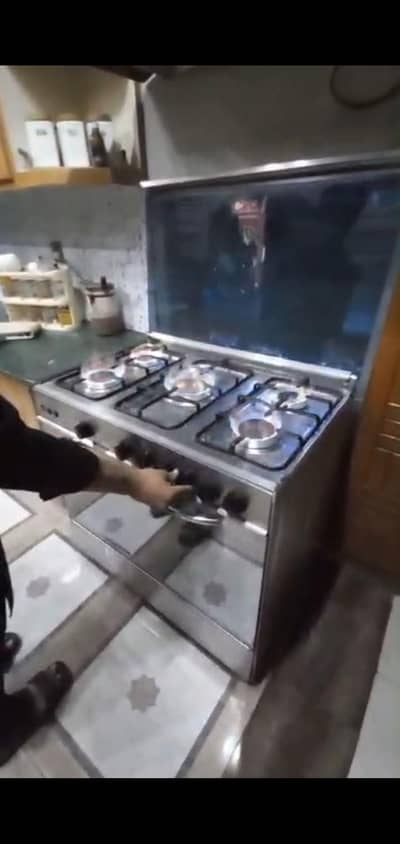 Cooking range and hood for sale ( check description)