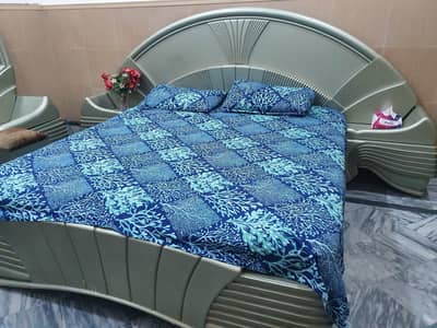 Bed and Dressing set for sale