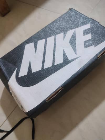 light weight and comfortable shoes