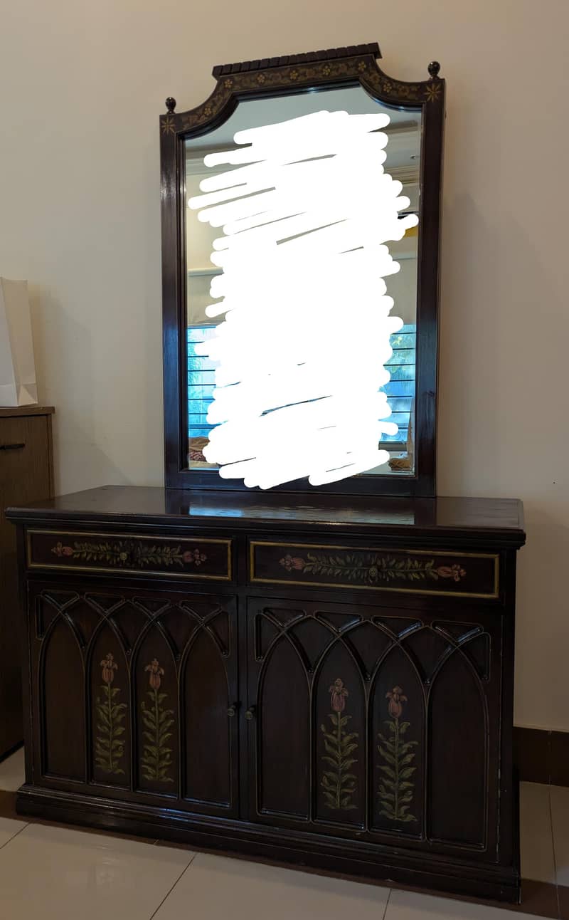 Bed, sidetable, dressing 4