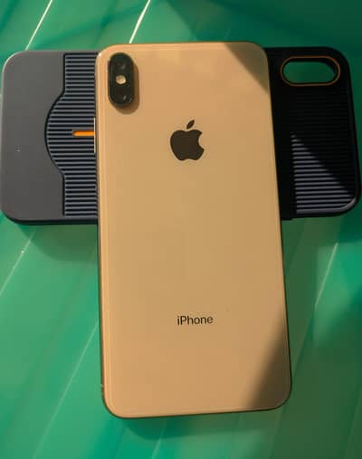 iPhone XS Max 64GB – 10/10 Condition – Face ID & True Tone Working
