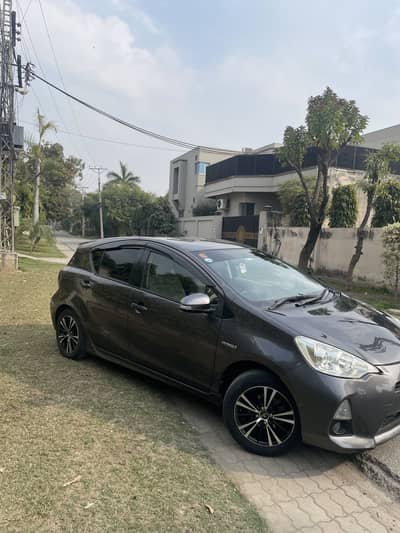 Toyota Aqua G Led 2012