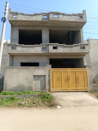 Double Story 5 Marla Demand 90 lack 30 Foot Gali hy Tahir Khan 03115850472