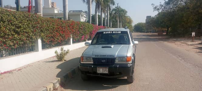 KIA SPORTAGE GRAND, Petrol / LPG  Excellent avg. no rust.