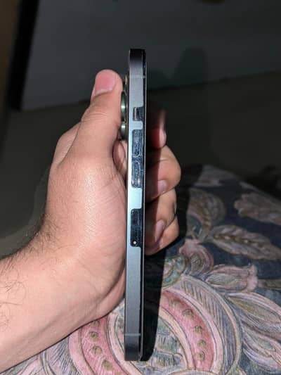 Selling I PHONE 13 pro