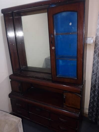 Dressing table
