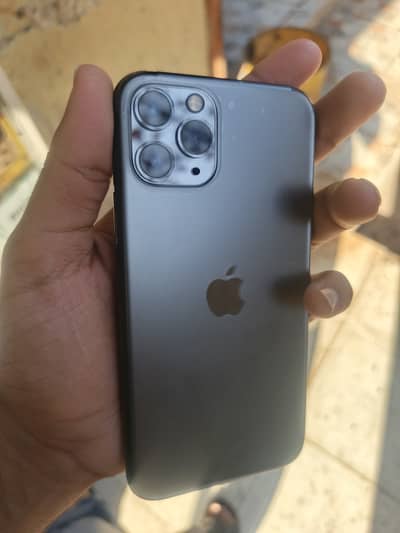 iphone 11 pro 256gb FU Non pta 10/10 condition