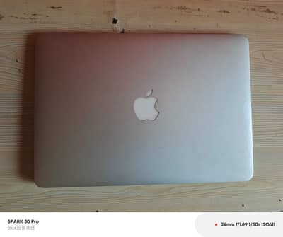 apple macbook i5 4 gb ram 128 ssd