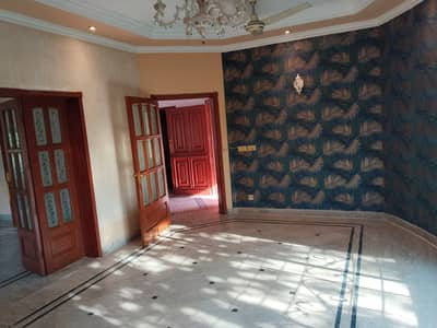 1 kanal lower portion with servant quarter available for Rent near Goldcrest mall in Phase 4 DHA Lahore