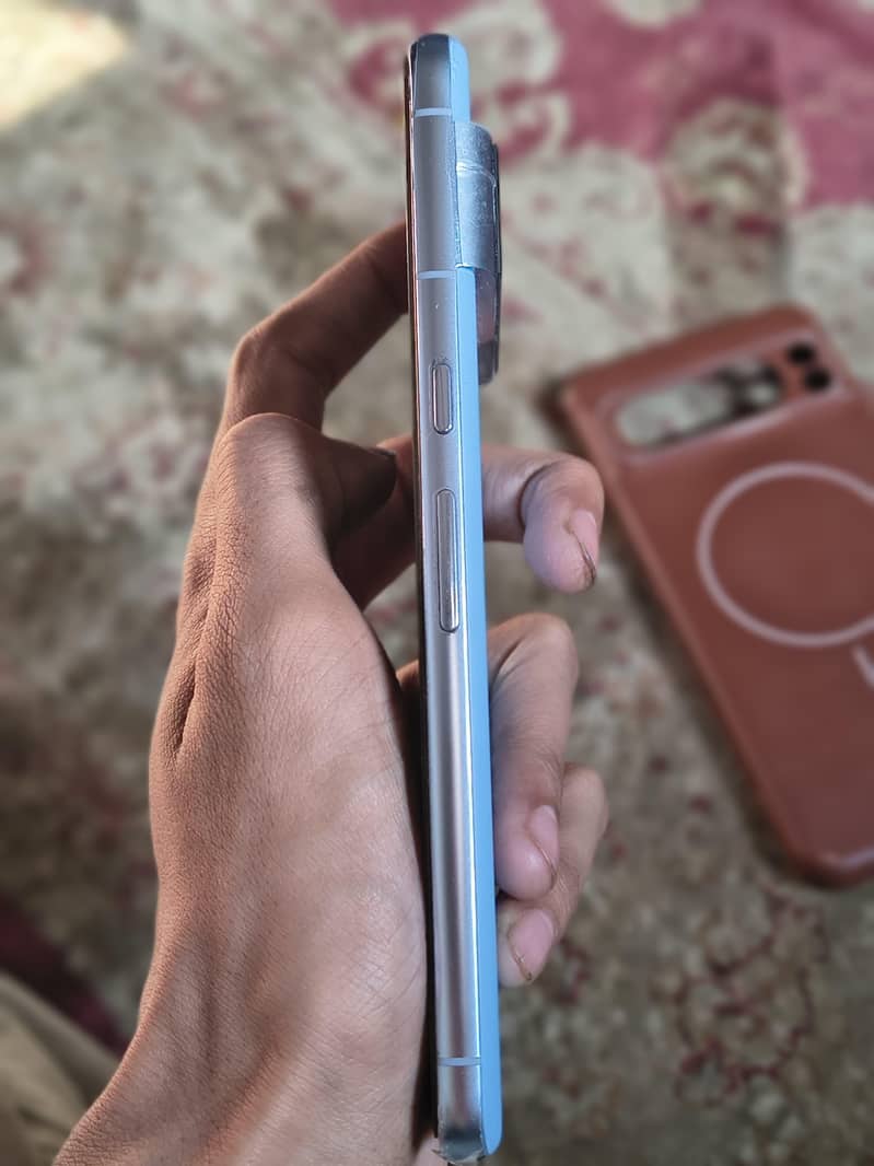 Google pixel 8 pro 4