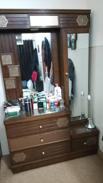 bed and dressing for sell