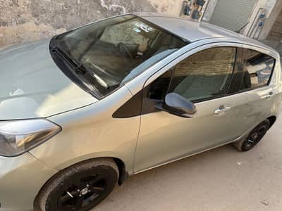 Toyota Vitz import 2011 register 2015