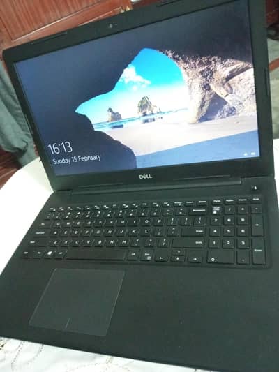 Dell laptop ddr4 16/256 ssd nemv