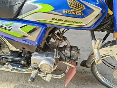 Honda 70cc bike 24/25 original condition documents complete he first