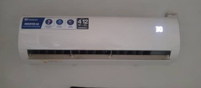 Dawlance Inverter AC (Heat & Cool) Brand new condition 3 month used