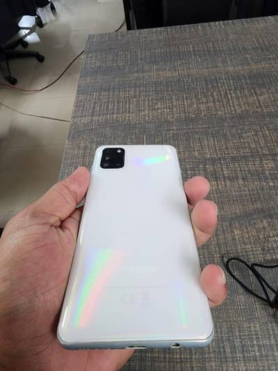 Samsung galaxy a31 4/128 in good condition