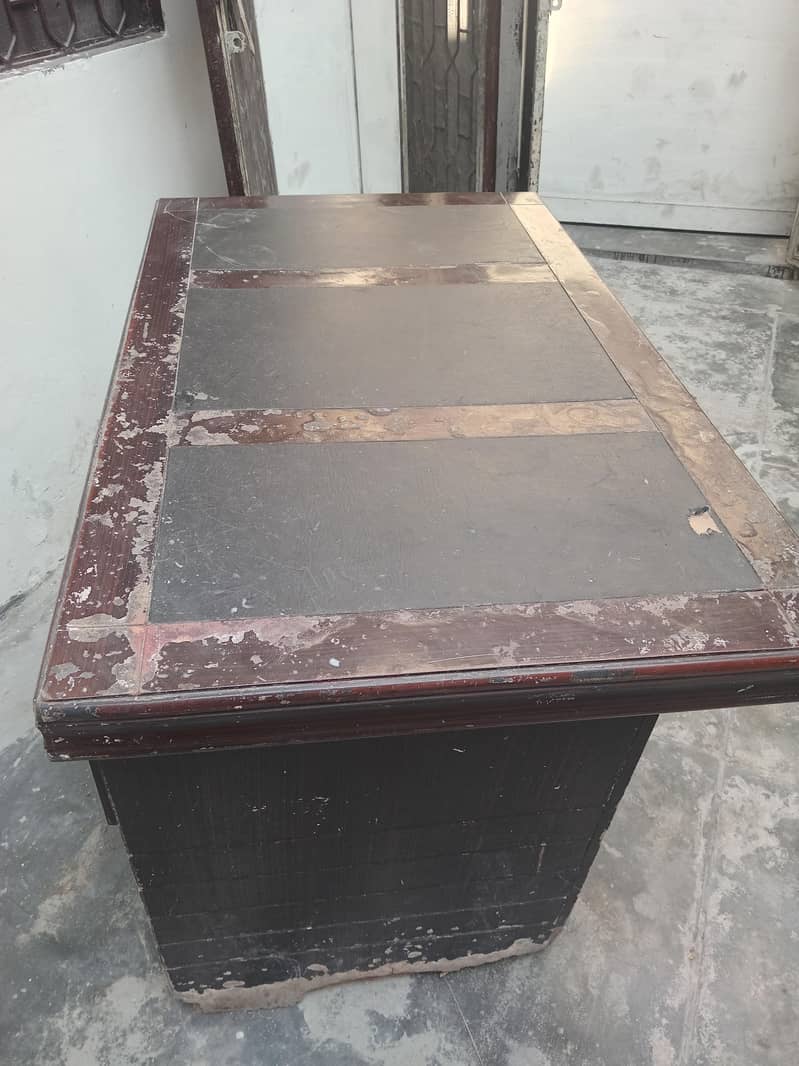 Office Table 0