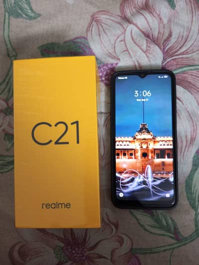 realme C21 with only